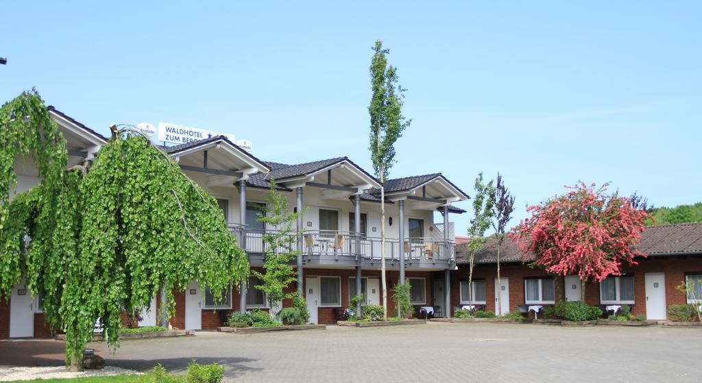 Waldhotel Zum Bergsee Damme Exterior photo